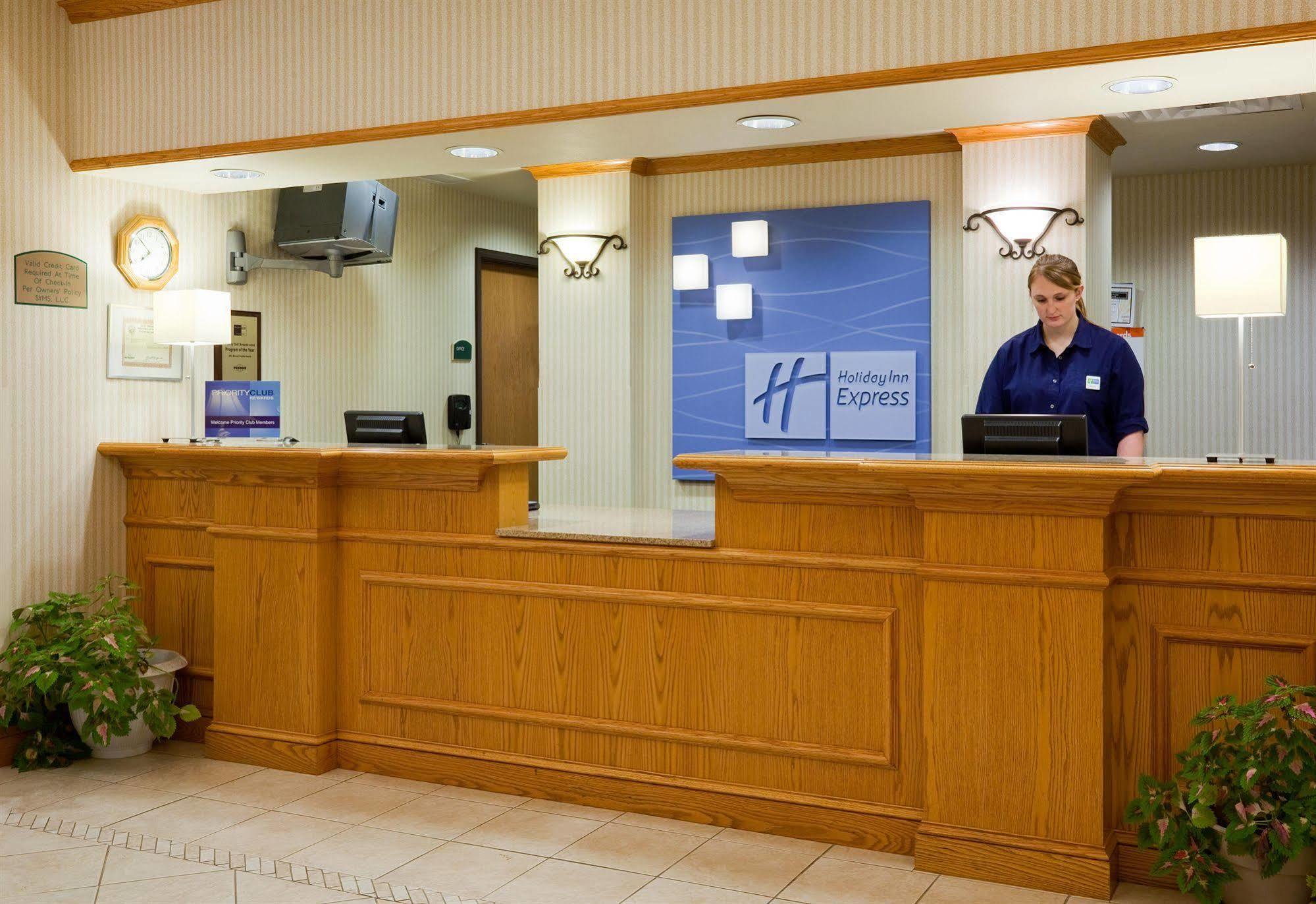 Holiday Inn Express & Suites Yankton, An Ihg Hotel Wnętrze zdjęcie